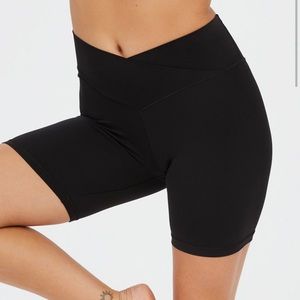 Offline real me cross over 7” biker shorts